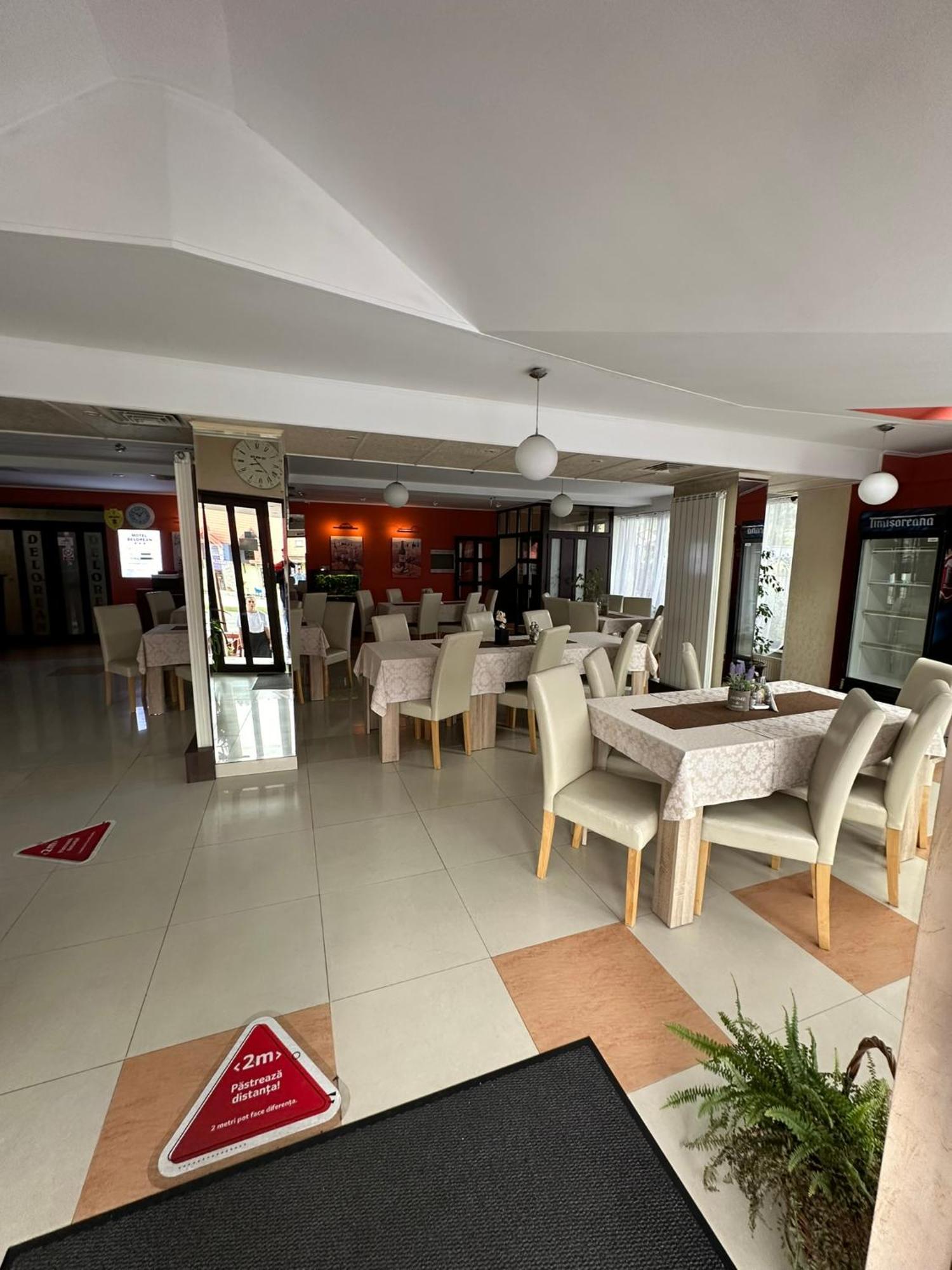 Restaurant Motel Dolorean Sacele Exterior photo